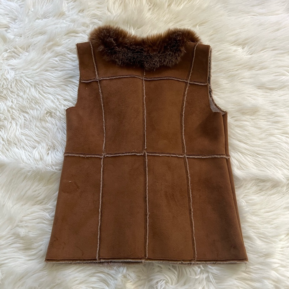 Orvis Faux Fur & Suede Vest - Picture 8 of 9
